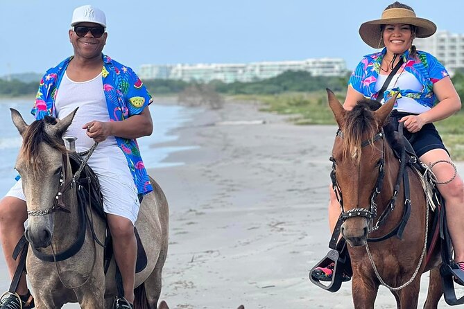 1-hour horseback ride on the beaches of Manzanillo del Mar - Photos, scenery, and the pace of the outing