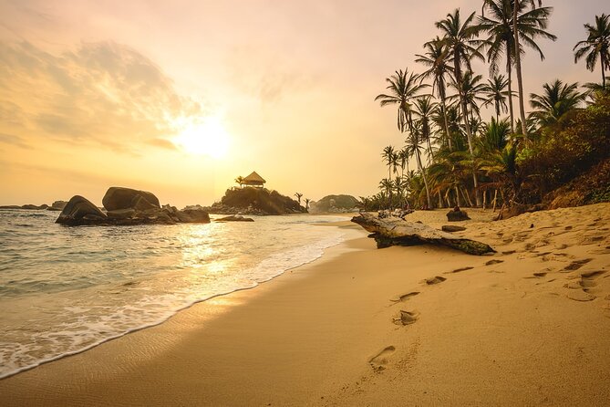1.Transfer to TAYRONA park from Cartagena Private or Viceversa. - Arriving at the entrance to Tayrona Park