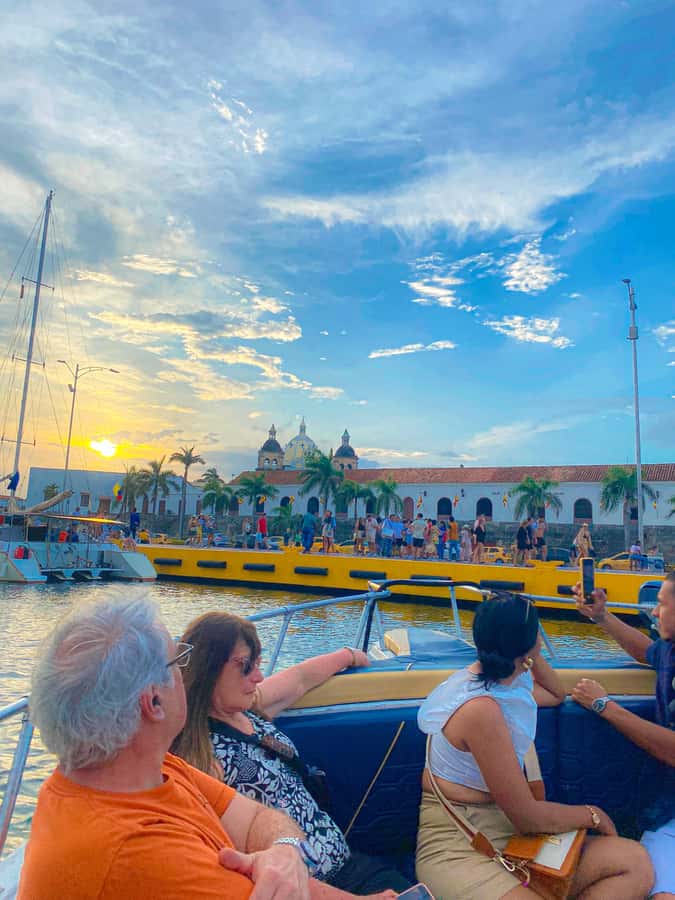 2-hour tour in Cartagena Sunset View in party boat - Drinks, Music, and the Role of the Host