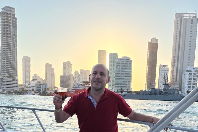 2 hrs Tour in Cartagena Bay with Sunset View - What the two-hour Pegasus Bay ride is really about