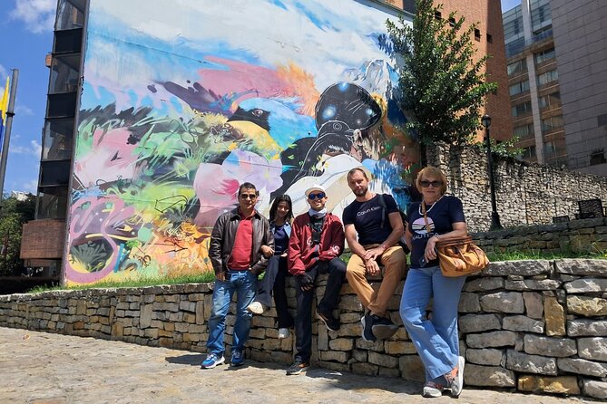 3-in-1 Panoramic city tour with walking tour and experiences - Two hours in La Candelaria and Plaza La Concordia