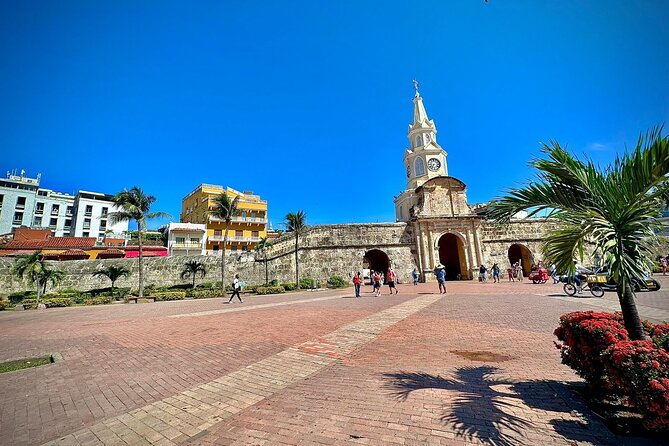 4-Hour Tour of the Best of Cartagena - The Old Shoes Monument and India Catalina