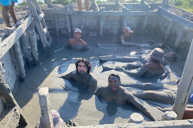 4 Hour Volcan de Lodo Private Tour - Leaving Cartagena at 8:00 a.m.