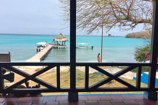 4 islands - Agua Azul Beach Resort and the blue-water stop