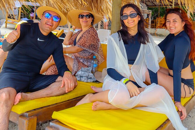 4 Rosario Islands Adventure with entrance to the oceanarium included - Cholón: the lively pause in the middle