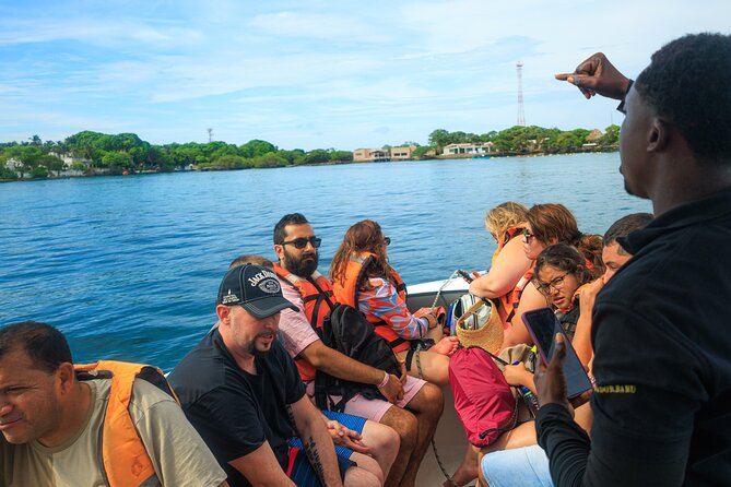 5-Island Rosary Tour with Carthagen Snorkeling and Plankton - Returning by boat after a very long day