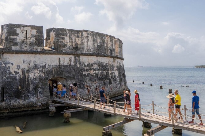 5-Island Speedboat Tour in Cartagena and the Rosario Islands - What the $85 price really buys you