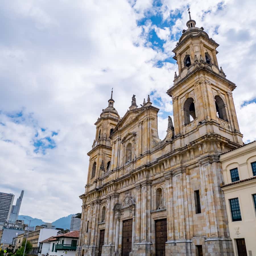 7-hour City Tour of Historic Bogotá with Monserrate - Why this tour works well for a first day in Bogotá