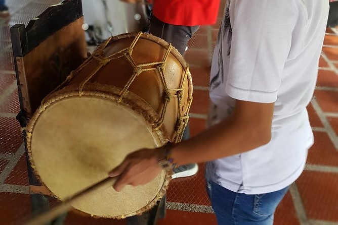 A day as a Caribbean artist - Meeting the instruments of Colombia’s Caribbean