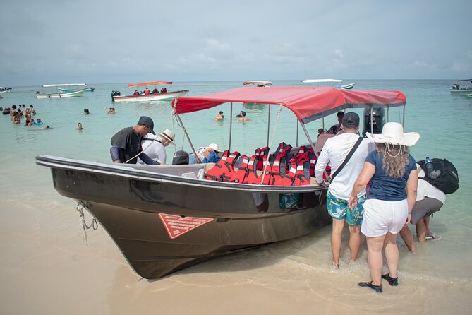 Adventure a Beach Day to Baru Lunch and Pickup in Cartagena - Waiting at Playa Blanca before the boat