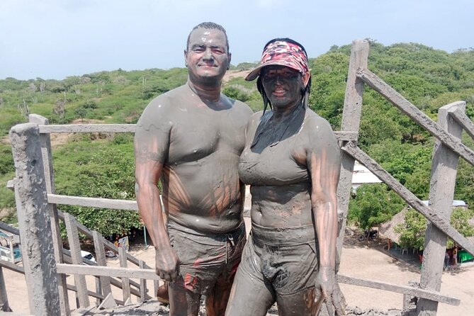 Adventure in Totumo Volcano - Getting into the mud at El Totumo