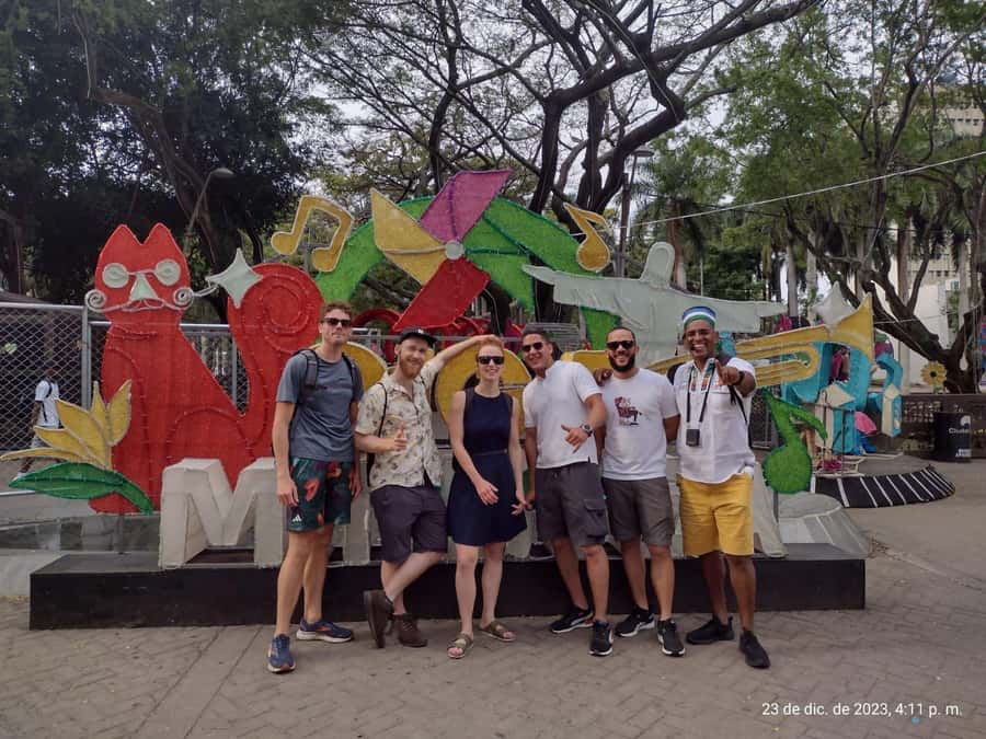 Afro Walking Tour. The colors of Cali. - Reading Cali through its murals