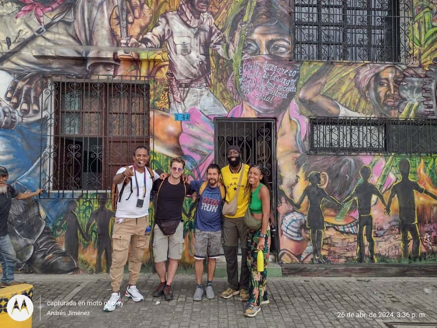 Afro Walking Tour. The colors of Cali. - Three cultural institutions with a wider view