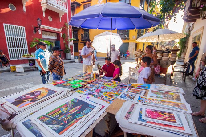 All-inclusive Private Tour in Cartagena - San Sebastian del Pastelillo: old stone beside modern Manga