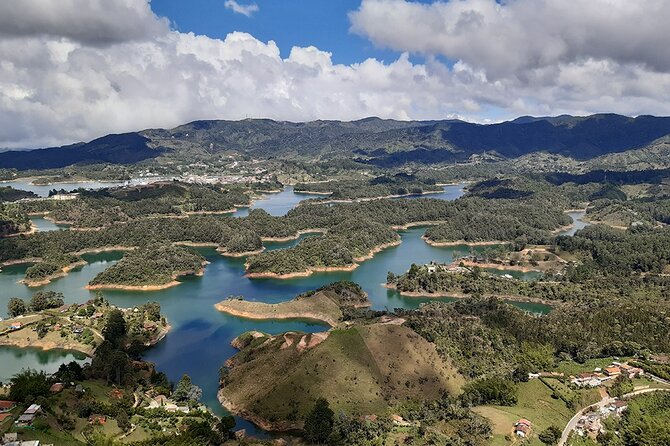 An essential Colombian Tour to Bogota, Medellin and Cartagena 8-Day - Bogotá begins in La Candelaria