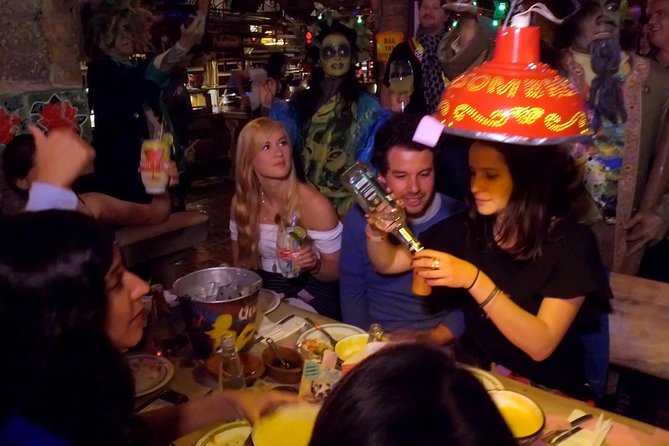 Andres Carne de Res hotel pick-up and drop-off - What the guide and driver actually provide
