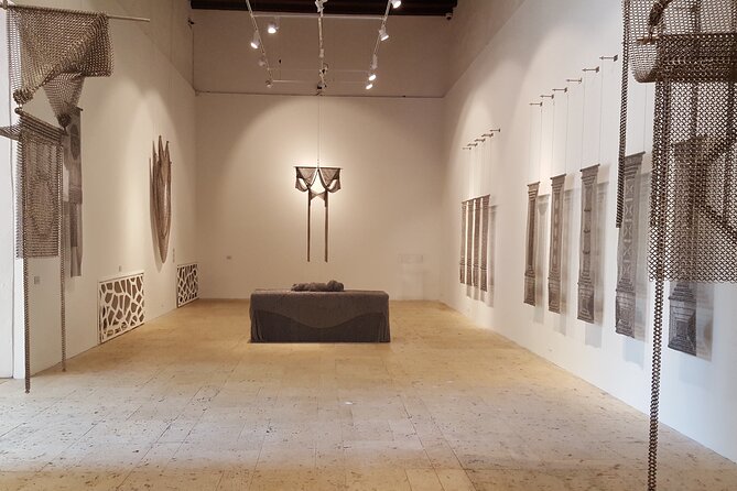 Art Tour: an insider journey into Cartagena contemporary scene. - Stop Two: NH Galeria and the Smaller Gallery View