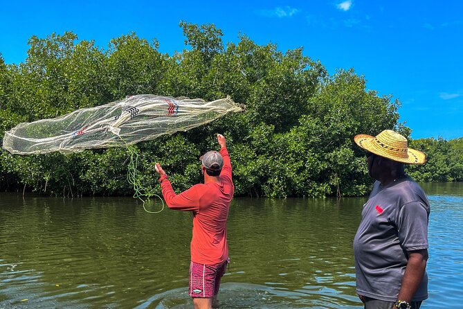 Artisanal Fishing of Crabs and Fish in Mangroves with Natives - What happens during the two-hour outing