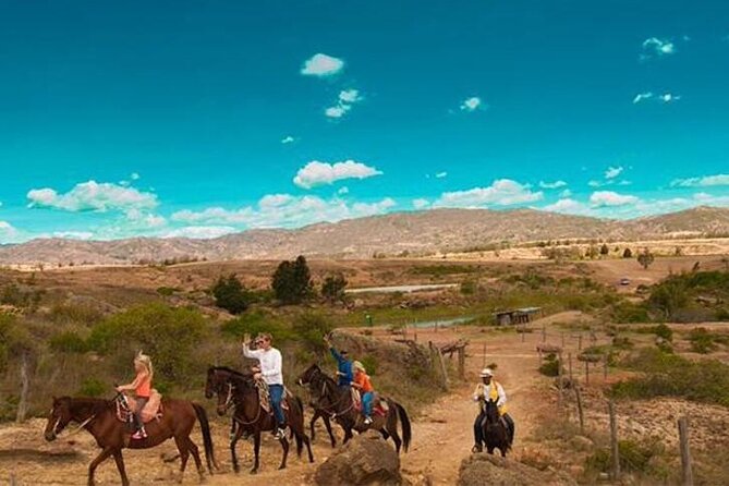 Aventura en Villa de Leyva: Experiencia privada de 2 días - Key points at a glance