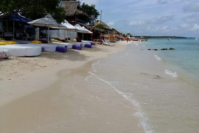 Banana Beach on the white beach of Baru - Leaving Cartagena for Baru