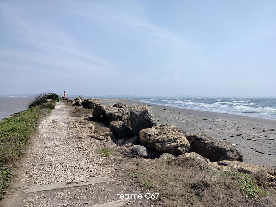 Barranquilla: Magdalena River and Bocas de Cenizas Tour - Walking toward the mouth of the Magdalena