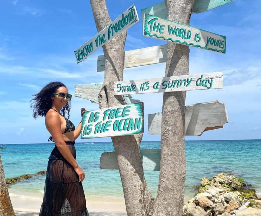 Barú: Club Freedom Beach with Mangrove and Snorkel - From Cartagena’s clock tower to Barú