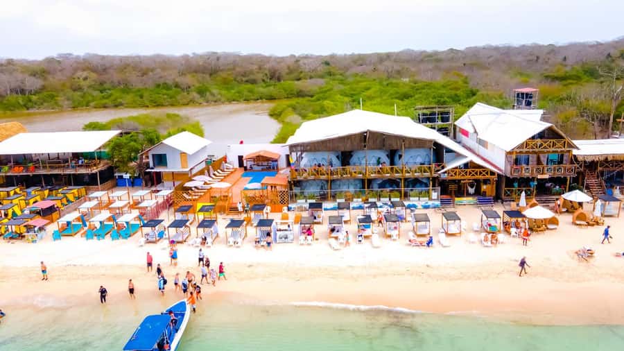 BARÚ: Enjoy the magic of Baru choosing best option for you - The road to Barú and the first look at the beach