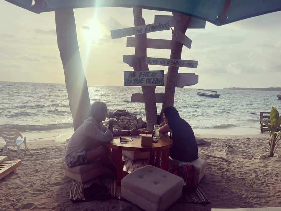 Barú: Sunset on the beach + bioluminescense plankton - The sunset at Freedom Beach Club
