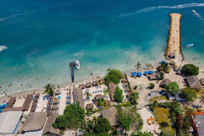 Beach front disconnection (yoga, meditation & massage included.) - A quiet change of pace from Cartagena