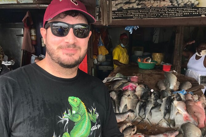 BICYCLE TOUR AND LUNCH AT ANTHONY BOURDAIN'S FAVORITE SPOT - Getsemaní: art, streets, and a needed water break
