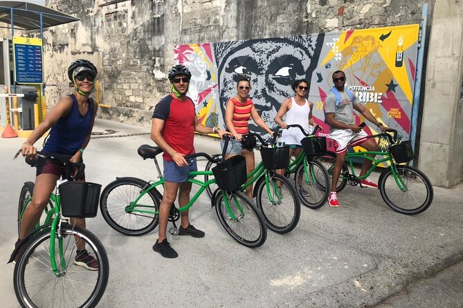 Bike city tour Cartagena - Starting in Getsemani at Plaza de la Trinidad