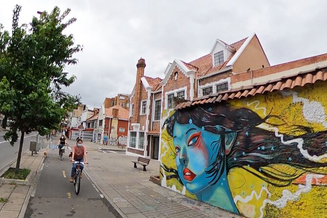 Bike Tour in Bogota - Zona T and Bogotá’s Social Side