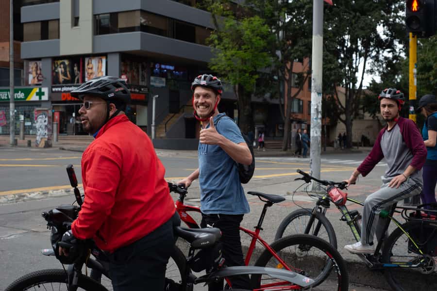BIKE TOUR IN THE NORTH OF BOGOTÁ - Lourdes Park, Barrio San Luis, and Avenida de las Palmas
