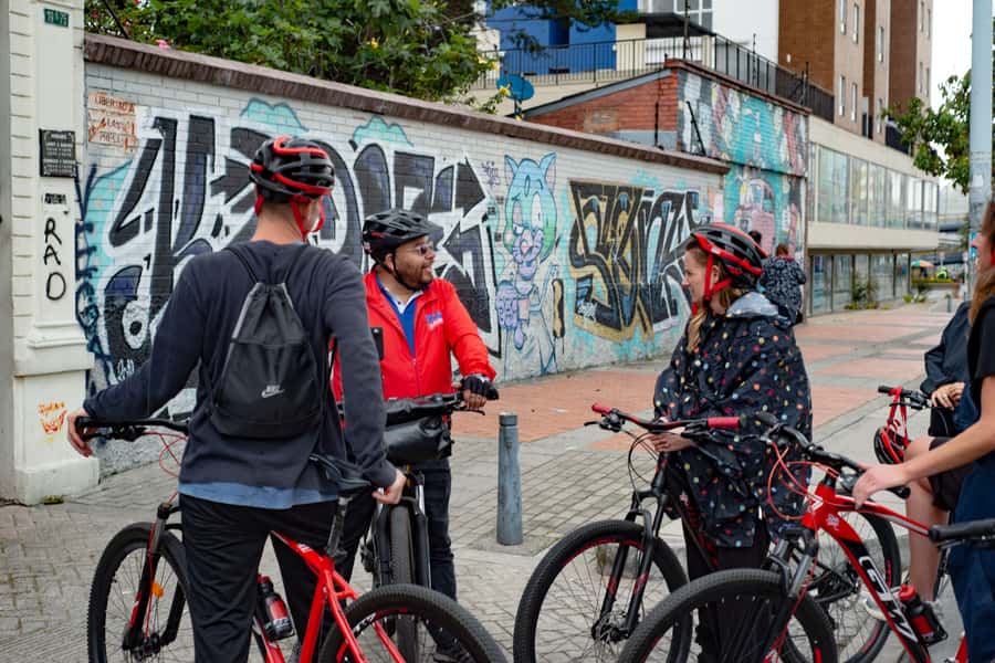 BIKE TOUR IN THE NORTH OF BOGOTÁ - Virgilio Barco Library and Simón Bolívar Park