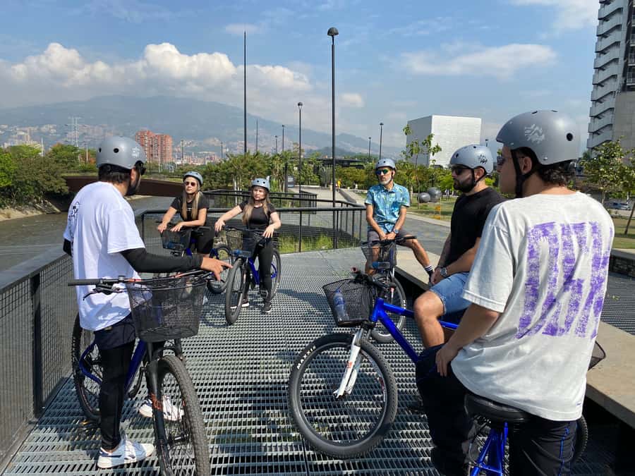 Bike Tour Medellin with Snacks and Local Beer - Conquistadores shows a different side of the city