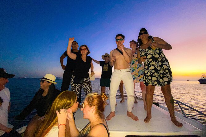 Boat Party in the Bay of Cartagena with Open Bar - Key points to know before booking