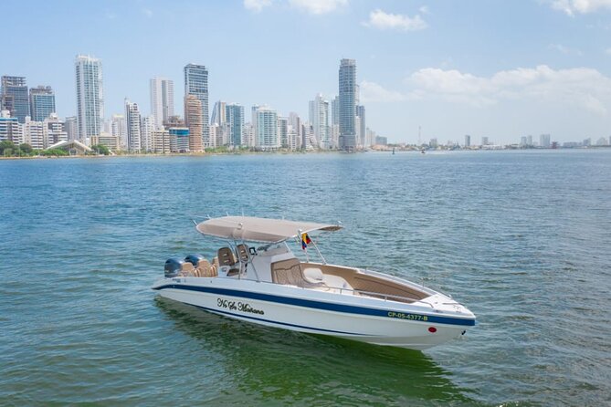Boat Rental To The Rosario Islands Up To 10 People - The open-water ride toward Rosario