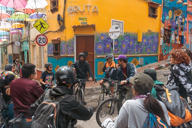 Bogotá Bike Tour with street art - Starting in La Candelaria near Chorro de Quevedo