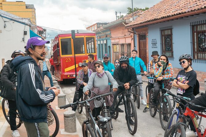 Bogotá Bike Tour with street art - La Macarena and the final stretch