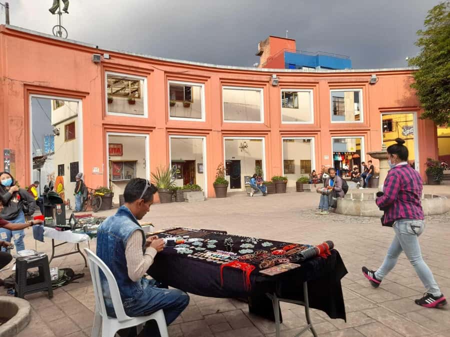 Bogotá: City tour Monserrate, emerald and gold museum & more - Practical booking advice before you choose a date
