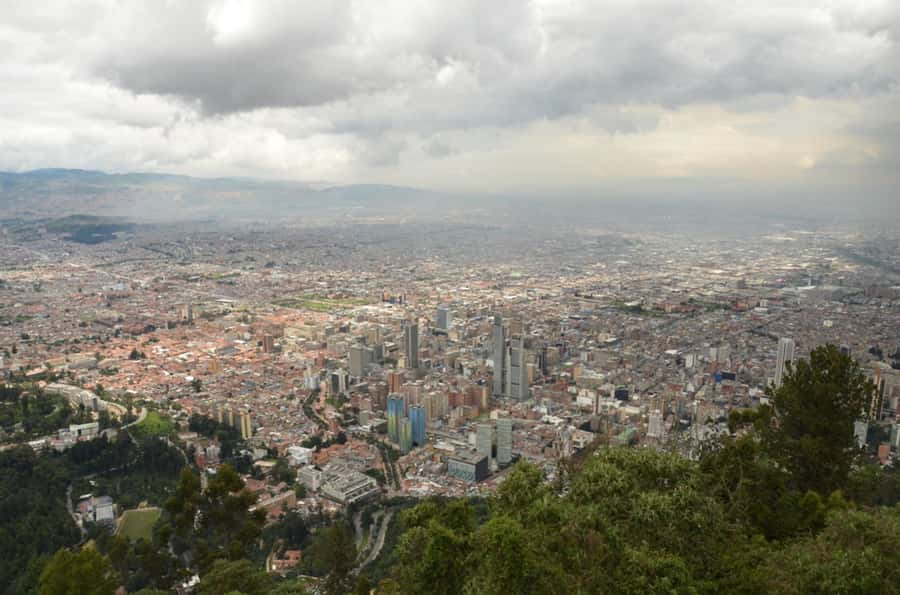 Bogotá: City Tour, Monserrate, Gold Museum, Plaza de Bolivar - The tour at a glance