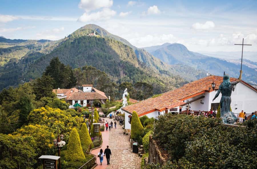 Bogotá: City Tour, Monserrate, Gold Museum, Plaza de Bolivar - Who should book this Bogotá tour?