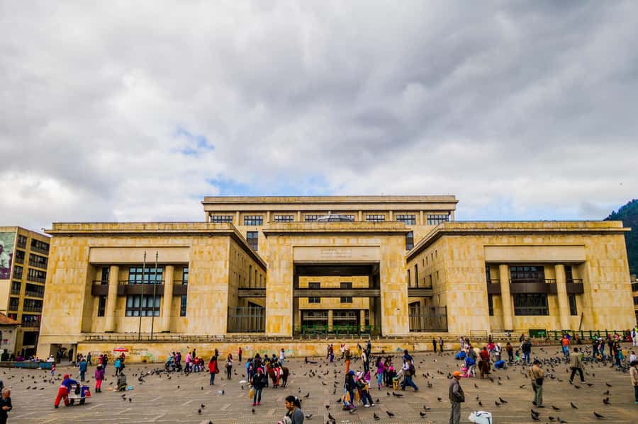 Bogotá: City Tour with Monserrate Hill, transfers and guide - Guide quality and language choices