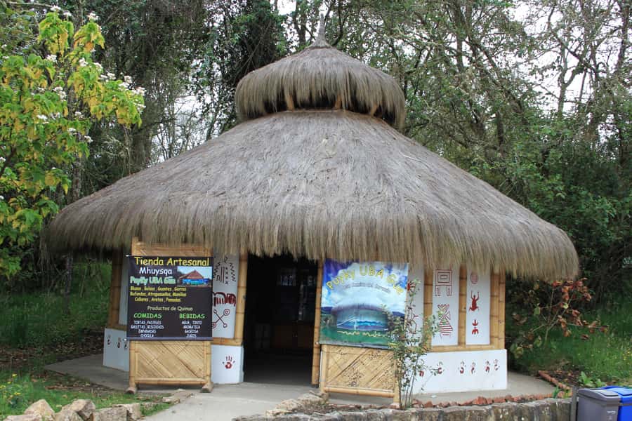 Bogotà: Guatavita Lake and Nemocón Salt Mines Tour - The guide and driver can shape the whole day