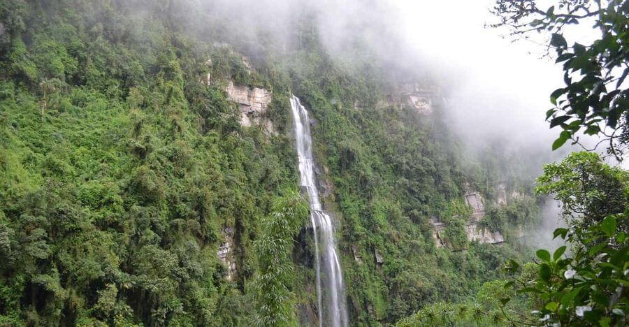 Bogota: Hike to La Chorrera Waterfall, El Chiflón and Guadalupe Hill - Should you book La Chorrera and Guadalupe Hill?