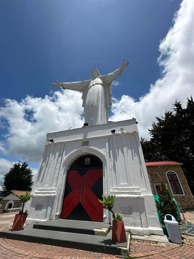 Bogota: Hike to La Chorrera Waterfall, El Chiflón and Guadalupe Hill - Leaving Bogota for Choachí
