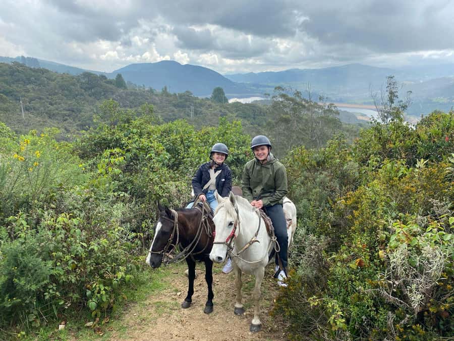 Bogota: Horseback Riding through the Eastern Hills - Returning to the restaurant for barbecue