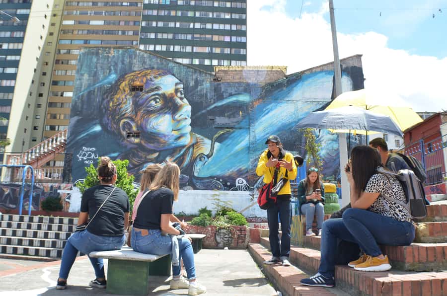 Bogotá: La Candelaria Graffiti & Urban Art Guided Tour - Key points to know before you book