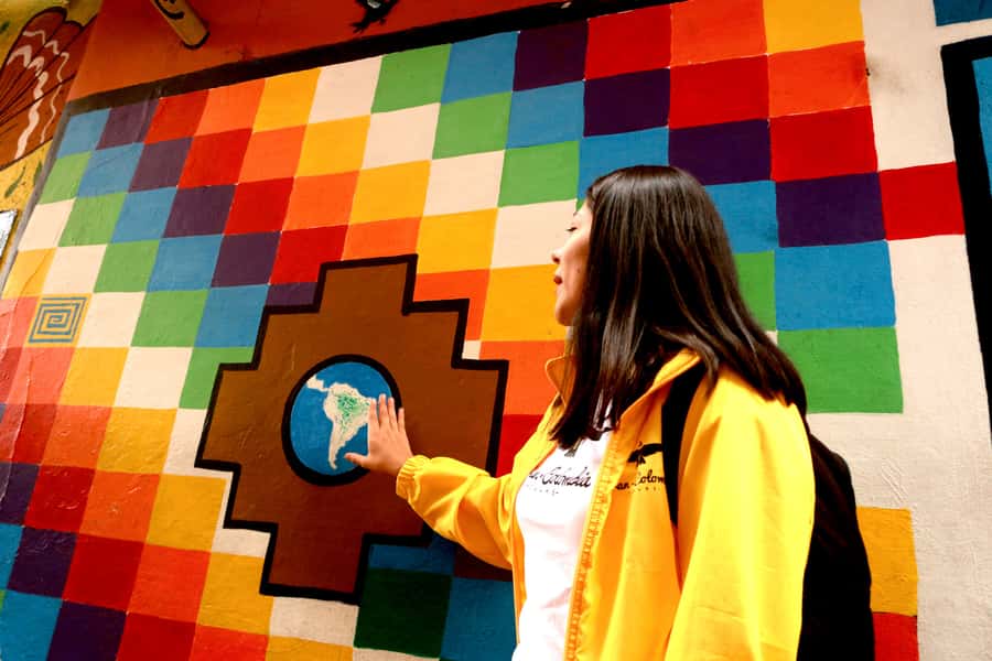 Bogotá: La Candelaria Graffiti & Urban Art Guided Tour - Why La Candelaria is the right place for street art