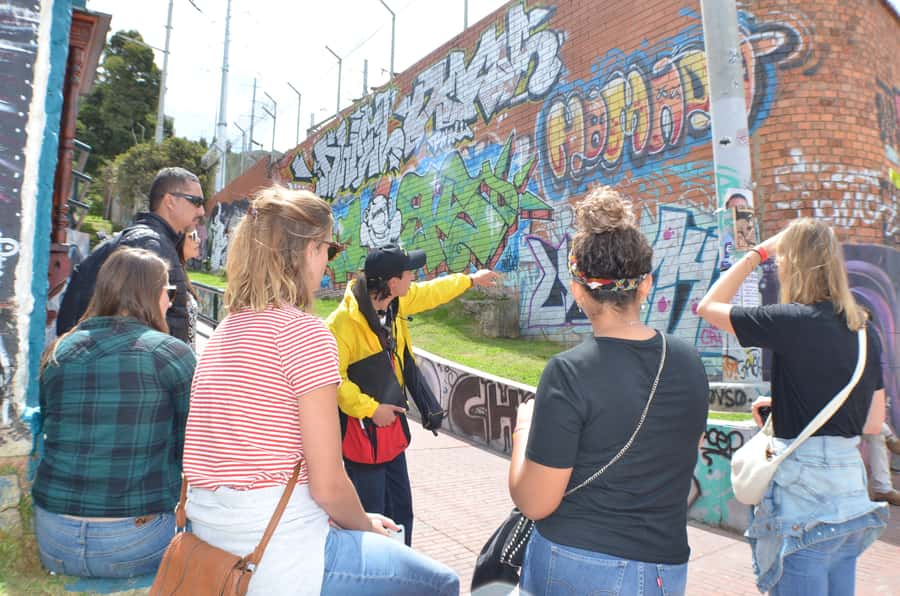 Bogotá: La Candelaria Graffiti & Urban Art Guided Tour - Starting at Chorro de Quevedo Square